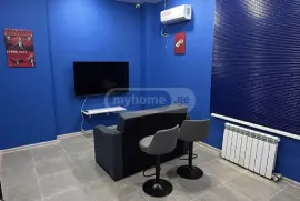 ქირავდება, უნივერსალური კომერციული  ფართი, ძველი ბათუმის უბანი