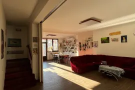 Продается квартира, 7 Kомнатная, Старое здание, Тбилиси, saburtalo