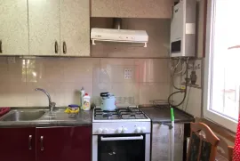 ქირავდება ბინა დღიურად, 1 ოთახიანი, ძველი აშენებული, თბილისი, საბურთალო