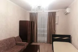 Аренда, 1 Kомнатная, Старое здание, Тбилиси, saburtalo