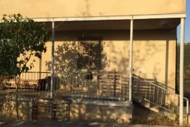 Продается Дом, 5 Kомнатная,  Окрестности Тбилиси