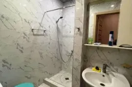 Аренда, 2 Kомнатная, Старое здание, vake