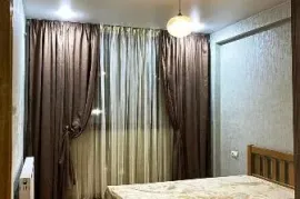 Аренда, 3 Kомнатная, Старое здание, saburtalo