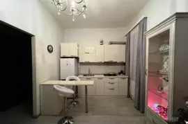 Аренда, 3 Kомнатная, Старое здание, saburtalo