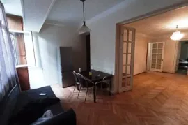 Аренда, 2 Kомнатная, Старое здание, saburtalo