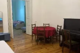 Аренда, 2 Kомнатная, Старое здание, Мтацминда