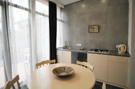 Аренда квартир посуточно, 3 Kомнатная, Старое здание, Тбилиси, Мтацминда