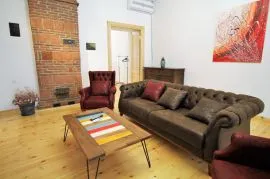 Аренда квартир посуточно, 3 Kомнатная, Старое здание, Тбилиси, Мтацминда