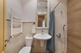 Аренда квартир посуточно, 3 Kомнатная, Старое здание, Тбилиси, Мтацминда