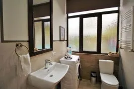 Аренда квартир посуточно, 3 Kомнатная, Старое здание, Тбилиси, Мтацминда