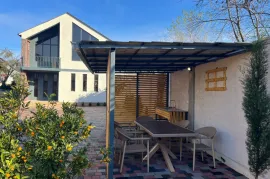 იყიდება სახლი, 6 ოთახიანი, ბათუმი, ბონი-გოროდოკის უბანი