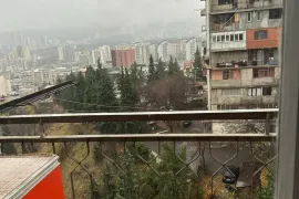 ქირავდება ბინა, 3 ოთახიანი, ძველი აშენებული, თბილისი, ნუცუბიძის ფერდობი