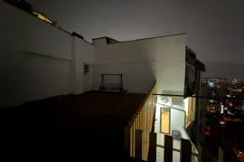 იყიდება სახლი, 5 ოთახიანი, თბილისი, საბურთალო