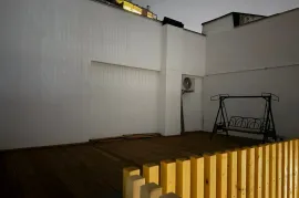 იყიდება სახლი, 5 ოთახიანი, თბილისი, საბურთალო