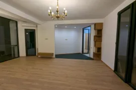 იყიდება სახლი, 5 ოთახიანი, თბილისი, საბურთალო