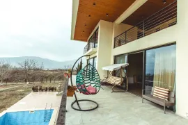 ქირავდება სახლი, 10 ოთახიანი, მცხეთა, ნატახტარი