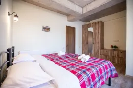 ქირავდება სახლი, 10 ოთახიანი, მცხეთა, ნატახტარი