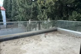 Продается Дом, 6 Kомнатная, Тбилиси, Дигоми 1-9