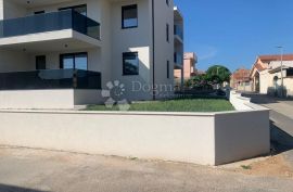 Vodice-novogradnja sa garažom, 143m2, Vodice, Appartment