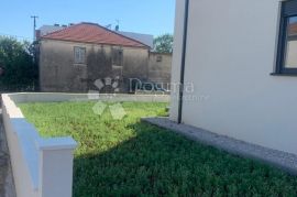 Vodice-novogradnja sa garažom, 143m2, Vodice, Appartment