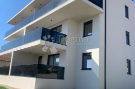 Vodice-novogradnja sa garažom, 143m2, Vodice, Appartment