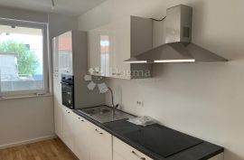 Vodice-novogradnja sa garažom, 143m2, Vodice, Appartment