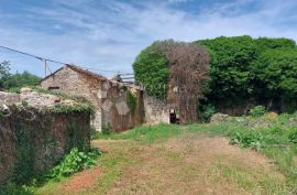 građevinsko zemljište sa 4 ruševine, Oprtalj, Kuća