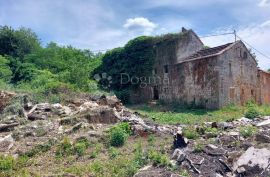 građevinsko zemljište sa 4 ruševine, Oprtalj, Kuća