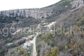 Makarska 11466 m2 zemljište uz planinu Biokovo, Makarska, Terrain