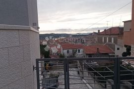 ŠIBENIK CENTAR GRADA PREKRASNA KUĆA SA PRELJEPIM POGLEDOM, Šibenik, بيت