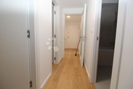 KANTRIDA KOMFORAN STAN SA PROSTRANOM TERASOM, Rijeka, Apartamento