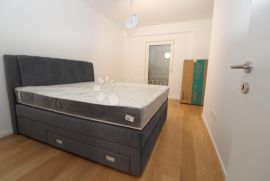 KANTRIDA KOMFORAN STAN SA PROSTRANOM TERASOM, Rijeka, Apartamento