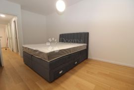 KANTRIDA KOMFORAN STAN SA PROSTRANOM TERASOM, Rijeka, Apartamento