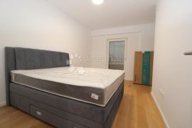 KANTRIDA KOMFORAN STAN SA PROSTRANOM TERASOM, Rijeka, Apartamento