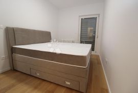 KANTRIDA KOMFORAN STAN SA PROSTRANOM TERASOM, Rijeka, Apartamento