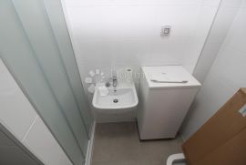 KANTRIDA KOMFORAN STAN SA PROSTRANOM TERASOM, Rijeka, Apartamento