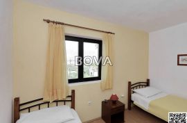 Kuća 516 m2 – Vinjerac *Bazen* (ID-2250), Posedarje, Casa