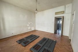 Stan u centru grada, Pula, Appartment