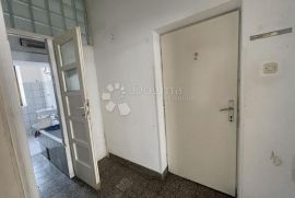 Stan u centru grada, Pula, Appartment