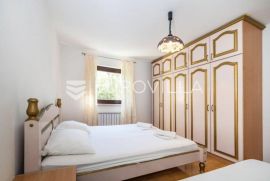 Pag, Novalja, Villa sa 8 uhodanih apartmanskih jedinica i restoranom, pogled na more, Novalja, بيت