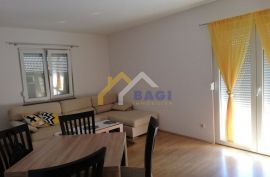 Stan - 66 M2 - Štinjan!, Pula, Apartamento