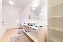 Zagreb, Vrhovec, prostran trosoban stan NKP 110 m2, Zagreb, Flat