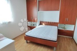 APARTMANSKA KUĆA ČIOVO/OKRUG/RASTIĆI (4+1 APARTMAN), Delnice, Casa