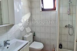 APARTMANSKA KUĆA ČIOVO/OKRUG/RASTIĆI (4+1 APARTMAN), Delnice, Casa