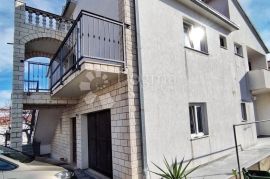 APARTMANSKA KUĆA ČIOVO/OKRUG/RASTIĆI (4+1 APARTMAN), Delnice, Casa