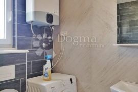 APARTMANSKA KUĆA ČIOVO/OKRUG/RASTIĆI (4+1 APARTMAN), Delnice, Casa