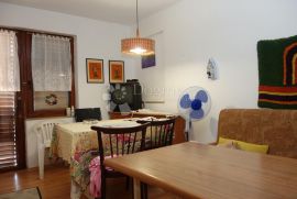 SELCE, Apartmanska kuća sa pogledom na more, Crikvenica, Σπίτι