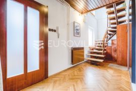 Zagreb, Trešnjevka sjever, obiteljska kuća 150 m2 s tri stambene jedinice, Zagreb, House