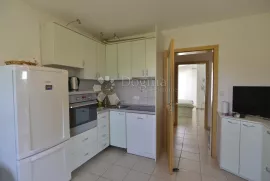 KUĆA SA 6 APARTMANA - KRK, Krk, Σπίτι