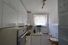 KUĆA SA 6 APARTMANA - KRK, Krk, Σπίτι